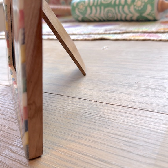 LIKE NEW RARE World Market 4x6 Bone Inlay Picture Frame-Multicolored Chevron - Picture 11 of 11